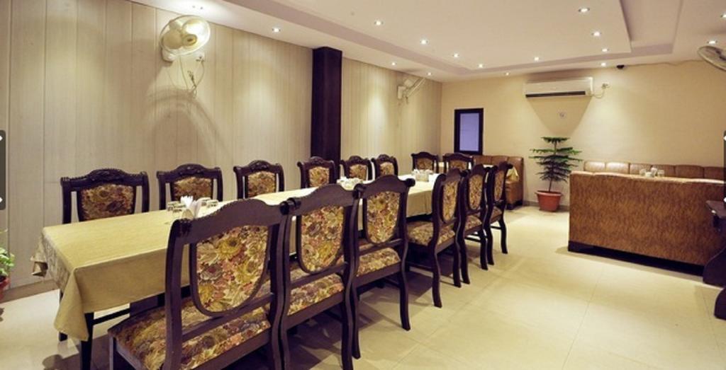Hotel Jasmine Харідвар Екстер'єр фото
