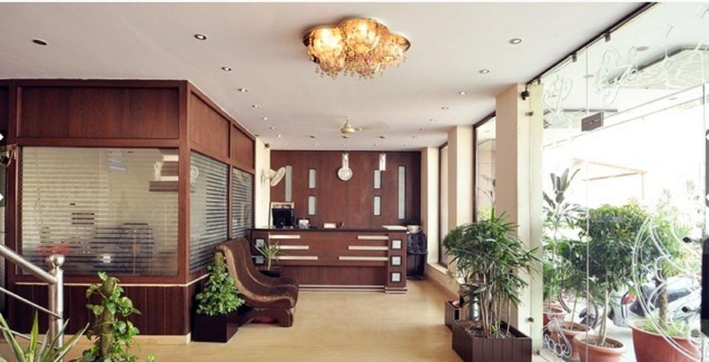 Hotel Jasmine Харідвар Екстер'єр фото